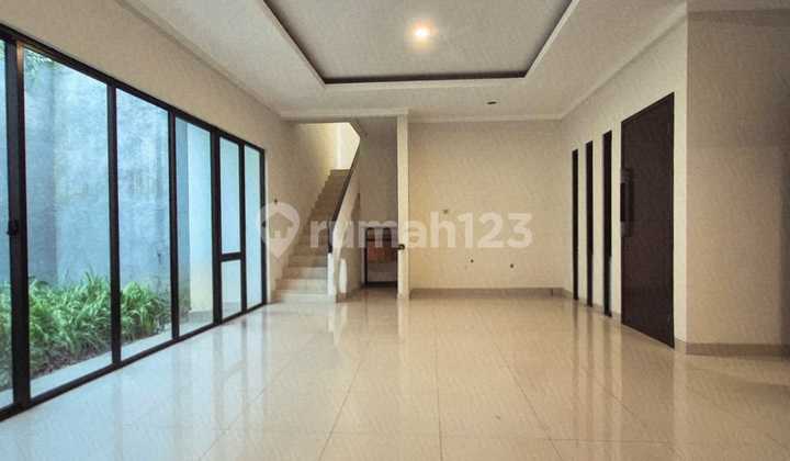 Rumah Bagus SHM di Bintaro 2