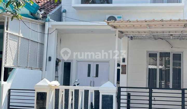 Good House with SHM in Graha Raya