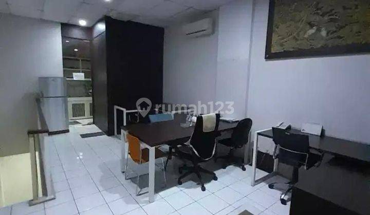 Ruko 50 m HGB Bagus, 2.5 Lantai, Furnished  2