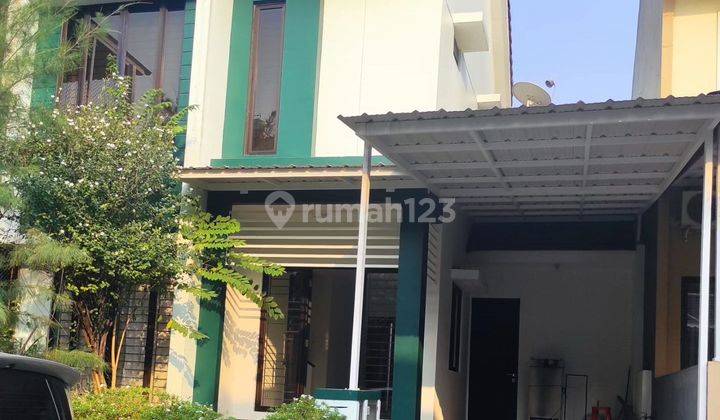 Rumah 2 Lantai Shm Bagus, Siap Huni, Strategis  1