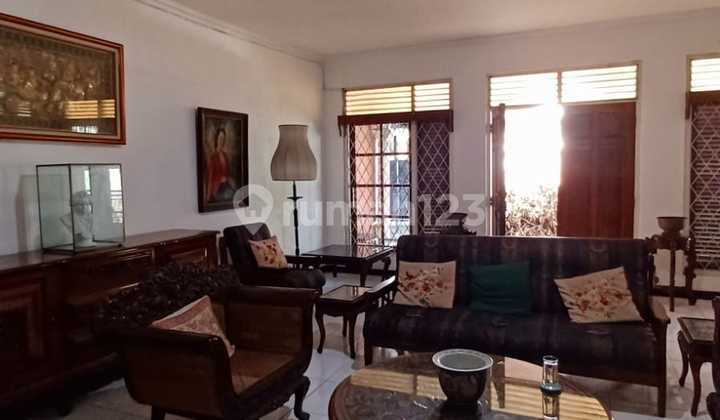 Rumah Bagus SHM di Kebayoran Baru 1