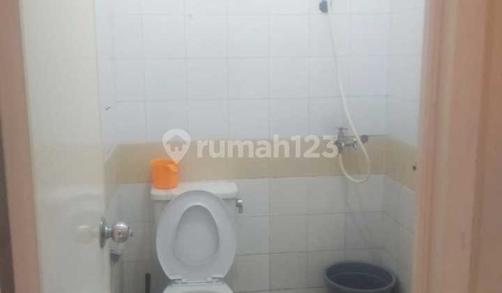 House for sale in BSD, 200 M2, Ready to Occupy. 2