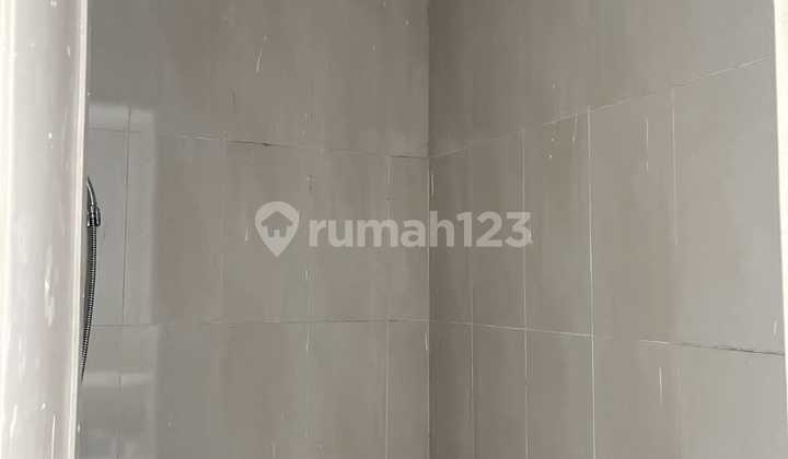 Rumah Bagus di Graha Raya 2