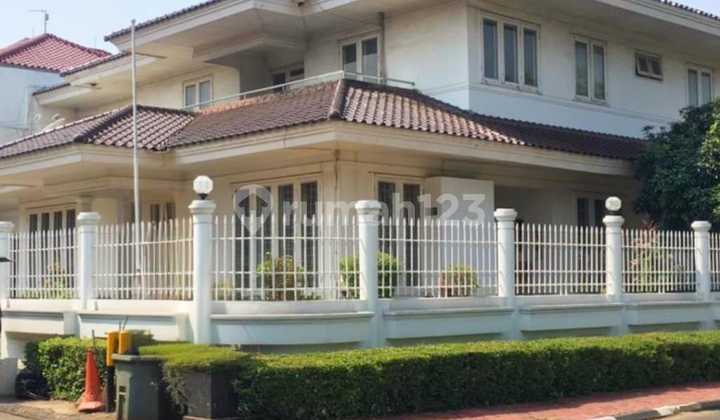Rumah Bagus SHM di Pondok Indah