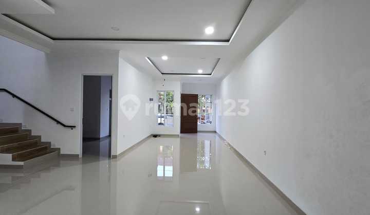 For Sale House in Griya Loka BSD Nice House SHM 2