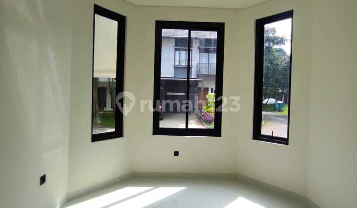 Dijual Rumah Hoek Bsd Eminent Rumah Bagus SHM di BSD City