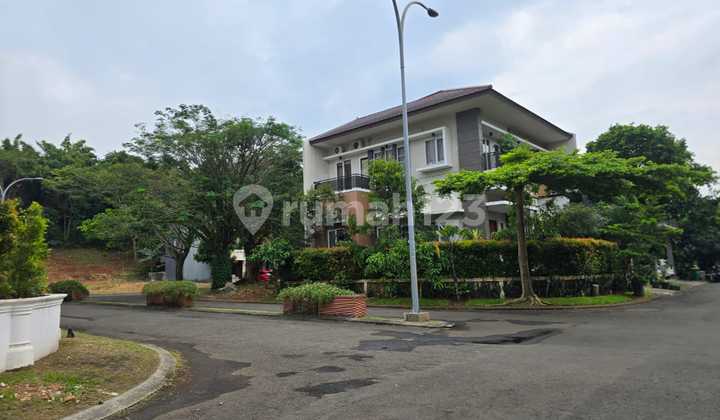 For Sale Corner House in The Green BSD, Beautiful House with SHM in BSD 2