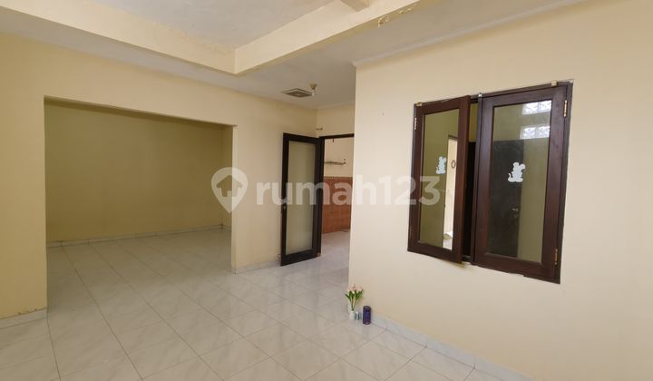 Prestigia 3ac East-Facing Curtains Prestigia 3ac East-Facing Curtains