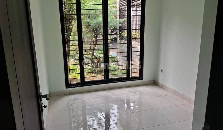 Dijual Rumah Cantik Langsung Huni Melia Grove Graha Raya Bintaro 1