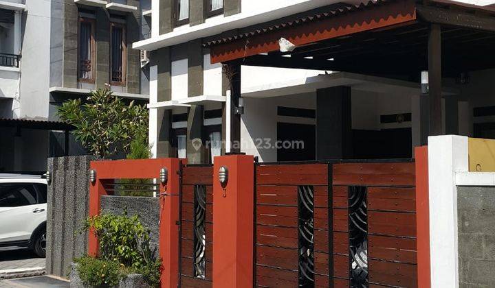 SHM Unfurnished Tropical Modern 2 Floor House for sale in Padangsambian, West Denpasar 1