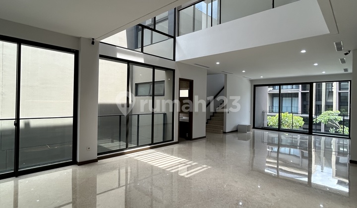 Rumah Mewah 3 Lantai The Zora Kanade Lebar 12 Siap Huni Bsd City 2