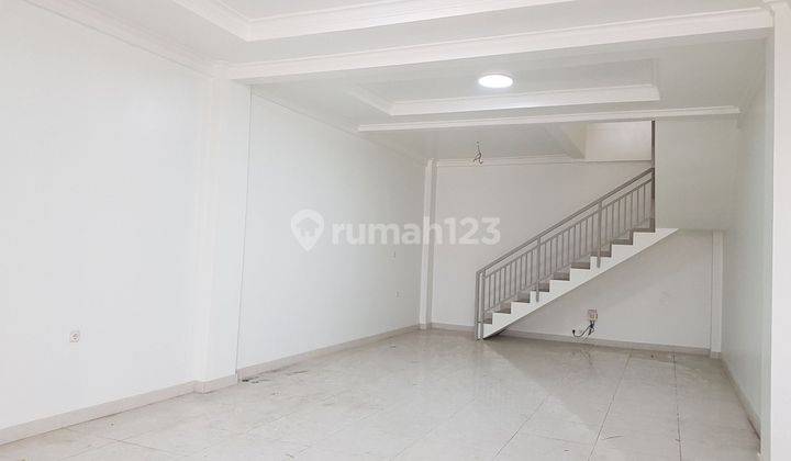 RUKO LUX 2½ LANTAI (BANGUNAN BARU 140 M²) CIJERAH 2