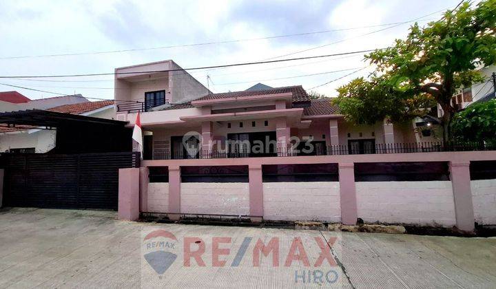 Rumah 2 Lt posisi Hook di Sekitar Galaxy  2