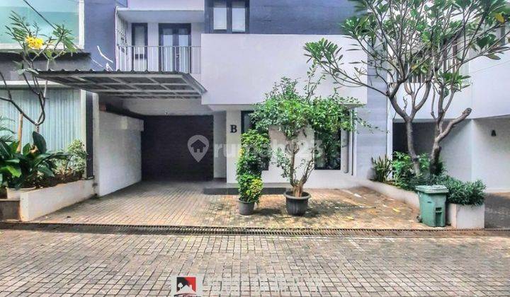 RUMAH 2 LANTAI DALAM TOWNHOUSE AMPERA KEMANG FURNISHED 1