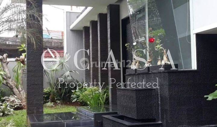 Rumah di Kemang Utara
Jakarta Selatan 7,5Miliar 225m2 Bagus 2