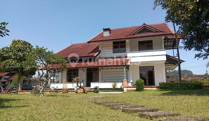 Villa Bagus Terawat di Lembang, Bandung 2