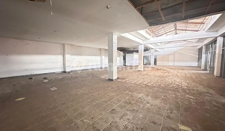 Dijual / Disewa Ruang Usaha EX Showroom di Dewi Sartika Bandung