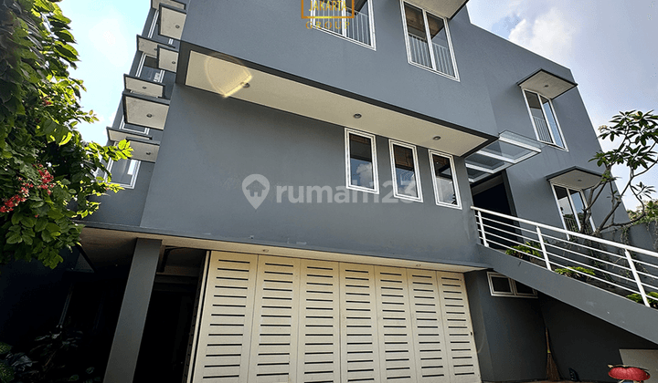 Rumah Minimalis Modern,Rooftop, Lokasi Dekat Senopati & SCBD 2