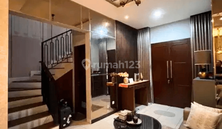 Rumah Siap Huni Fully Furnished, One Gate System Dekat Ragunan 1