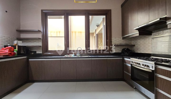 Rumah Kemang Siap Huni, Area Tenang Dekat MCD Kemang 2