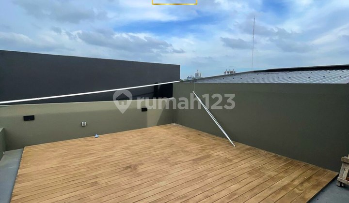 Rumah Cipete Siap Huni 4 Lantai Full Furnised Dekat Jalan Utama 2