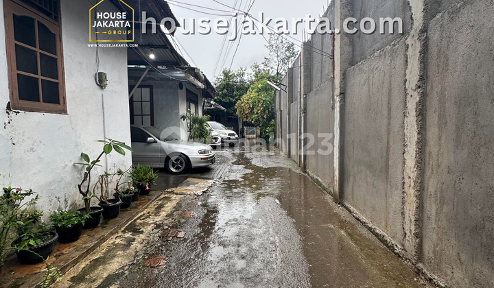 Large &amp; Potential Property in Ampera Raya Area 2