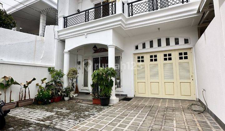 Rumah Pejaten 2 Lantai Modern Minimalis 1