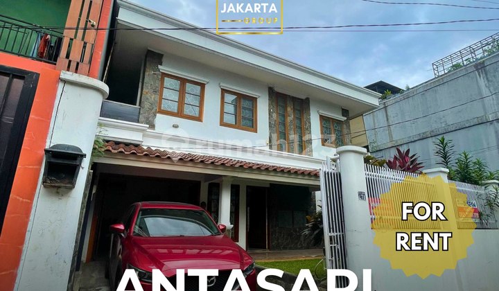 House can be used as an office in the Antasari area, with a pool. House can be used as an office in the Antasari area, with a pool.