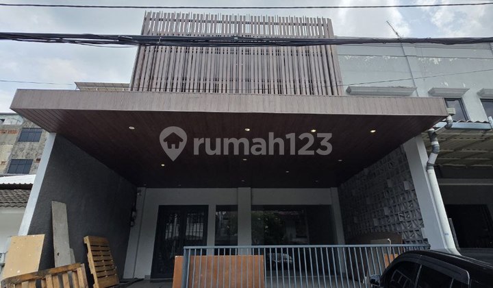 2-Storey Commercial Shophouse Near Panglima Polim, Suitable for Office & Café 1