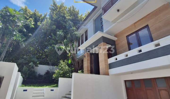 Rumah Mewah Semi Furnished Pondok Indah 2