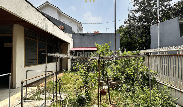 Rumah Tua Hitung Tanah Dekat Mall Permata Hijau 2