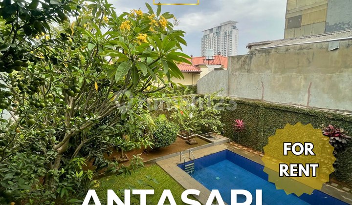 House can be used as an office in the Antasari area, with a pool. House can be used as an office in the Antasari area, with a pool.