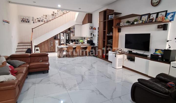 Dijual cepat rumah siap huni premium semi furnished di Kelapa Gading 1