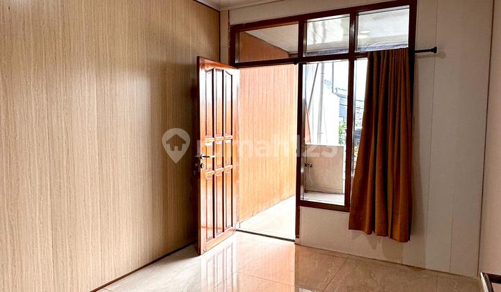 Dijual Rumah Semi - Furnished Minimalis Siap Huni di dekat Bandara  2