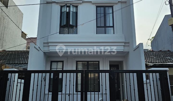 For Sale Fast New American Classic House in Kelapa Gading 2