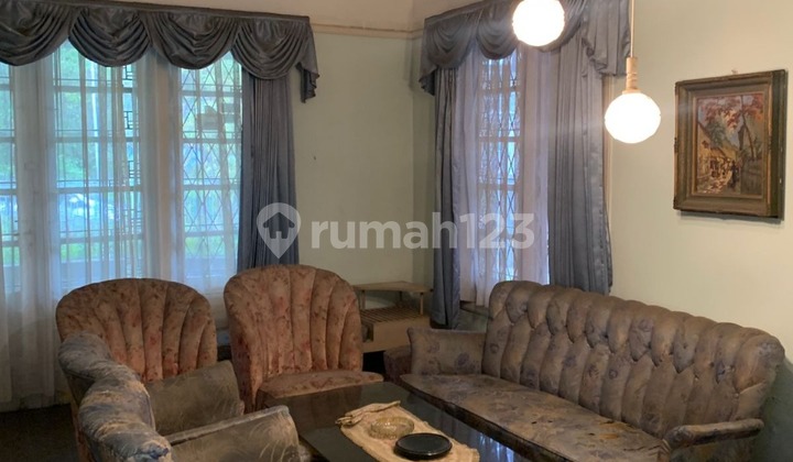 Jual Rumah Vintage Strategis di Sayap Gatot Subroto Kota Bandung Jual Rumah Vintage Strategis di Sayap Gatot Subroto Kota Bandung