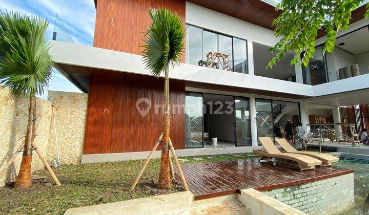 New Lux Villa House With Pool on Main Street Munggu Badung Bali 1