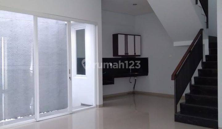 Rumah Minimalis 2 Lantai di Komplek Setra Glory Bandung Utara 1