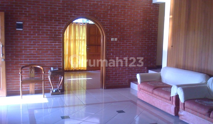 Beautiful 3-Story House with Nice View, Asri in Cisitu Dago Bandung 2