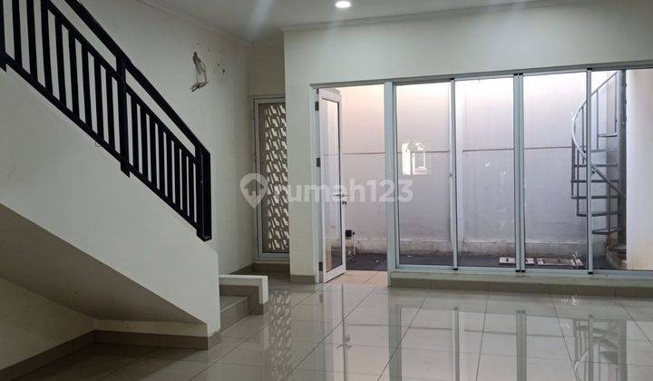 Rumah Minimalis Modern di Cluster Amanda Summarecon Bandung 1