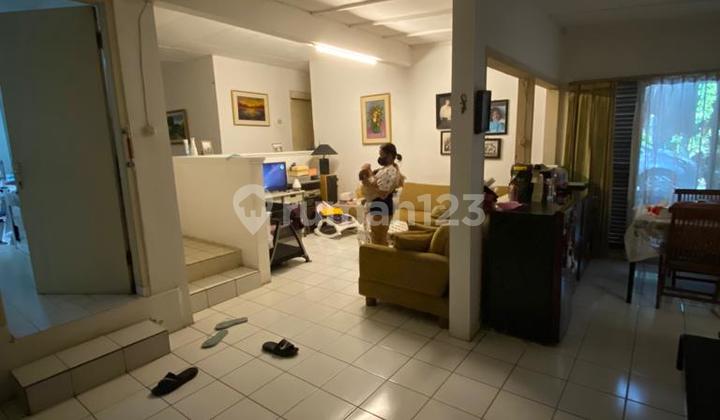 Rumah + Paviliun Strategis di Sayap Cigadung Dago Bandung