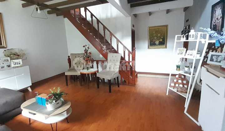 Jual Rumah Nice View + Kolam Renang di Cihanjuang Bandung 2