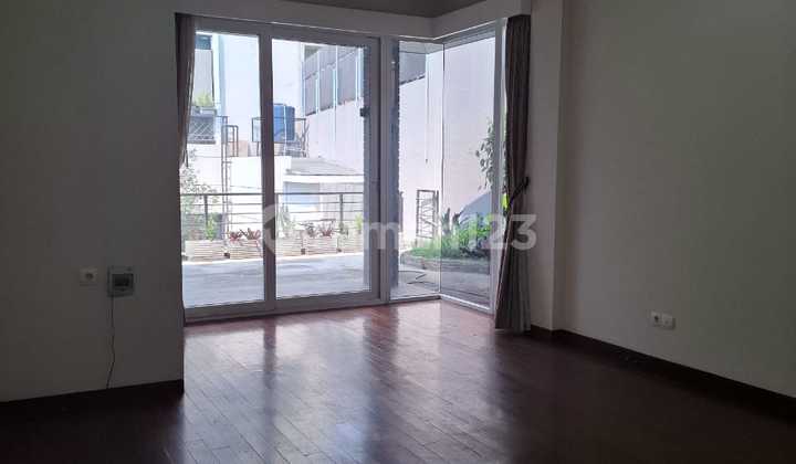 Sewa Rumah Lux Siap Huni di Cluster Setramurni Bandung 2