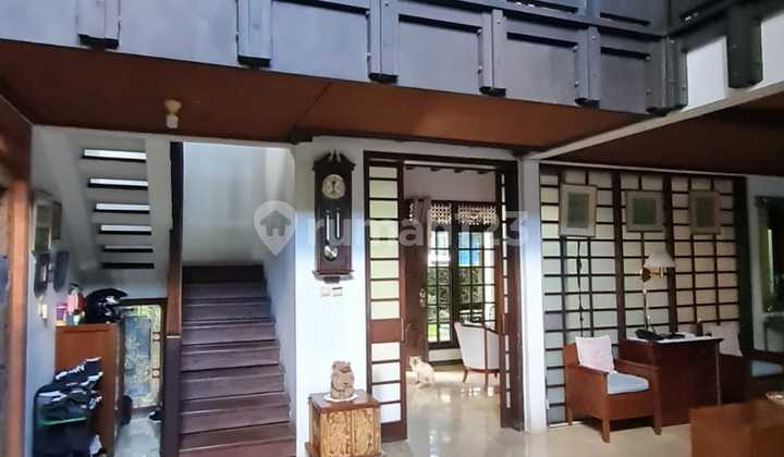 Jual Rumah Luas Nuansa Bali Cozy di Cisitu Dago Bandung