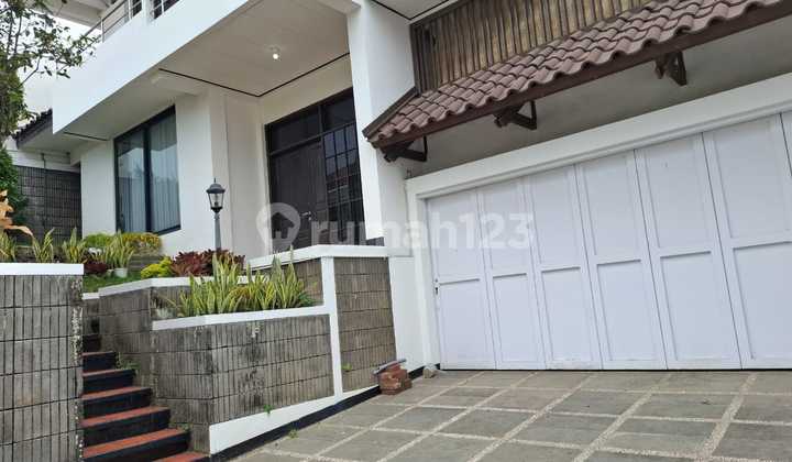 Sewa Rumah Sejuk 2 Lantai di Komplek Budisari Setiabudi Bandung