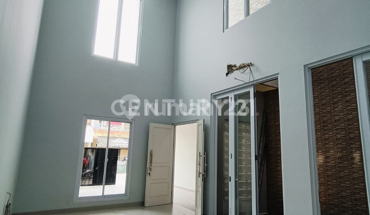 2-Story House in a Strategic Location at Pulomas S7646