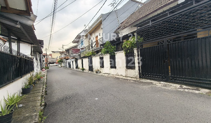 Rumah Di Hook Dgn Kos2an Jl Batu Berlian Kayu Putih JakTim S9326 Rumah Di Hook Dgn Kos2an Jl Batu Berlian Kayu Putih JakTim S9326