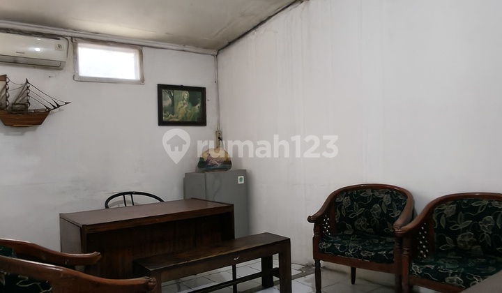 Ruko Strategis Pinggir Jalan Raya di Lenteng Agung Jaksel S8876 Ruko Strategis Pinggir Jalan Raya di Lenteng Agung Jaksel S8876