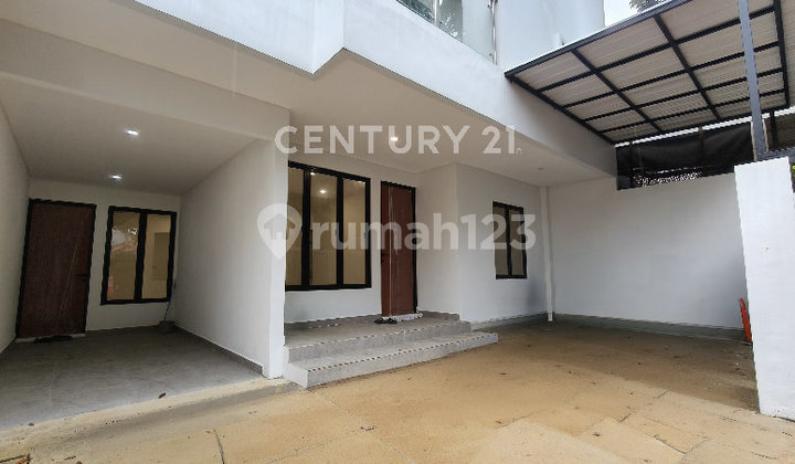 Nice House Ready to Live In, Comfortable Environment in Jagakarsa, South Jakarta S9561