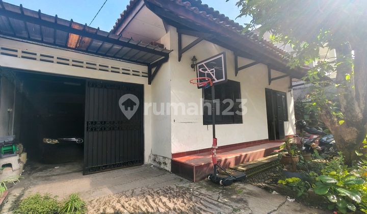 Rumah Lokasi Strategis Deket Kawasan Menteng Jakarta Pusat S9436